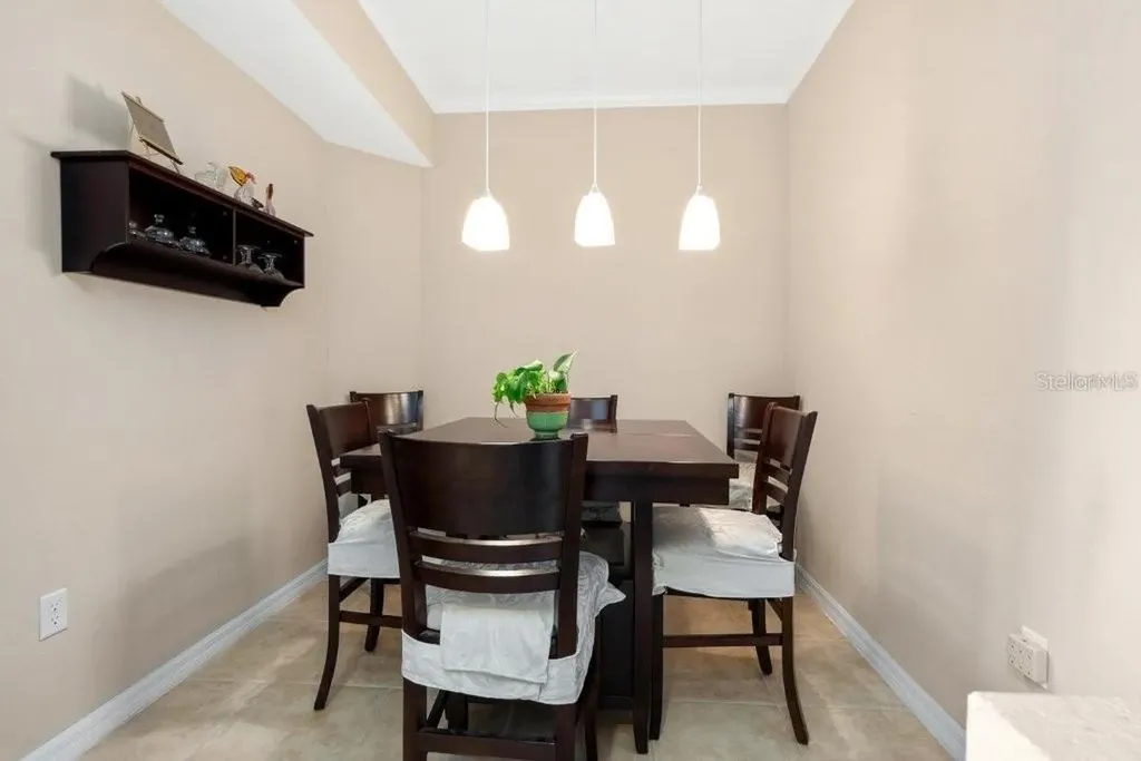 1064 N Tamiami Trail Sarasota FL 34236
