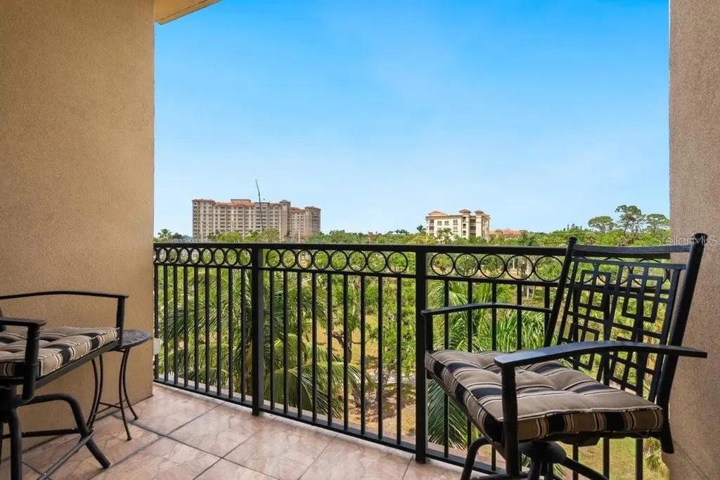 1064 N Tamiami Trail Sarasota FL 34236
