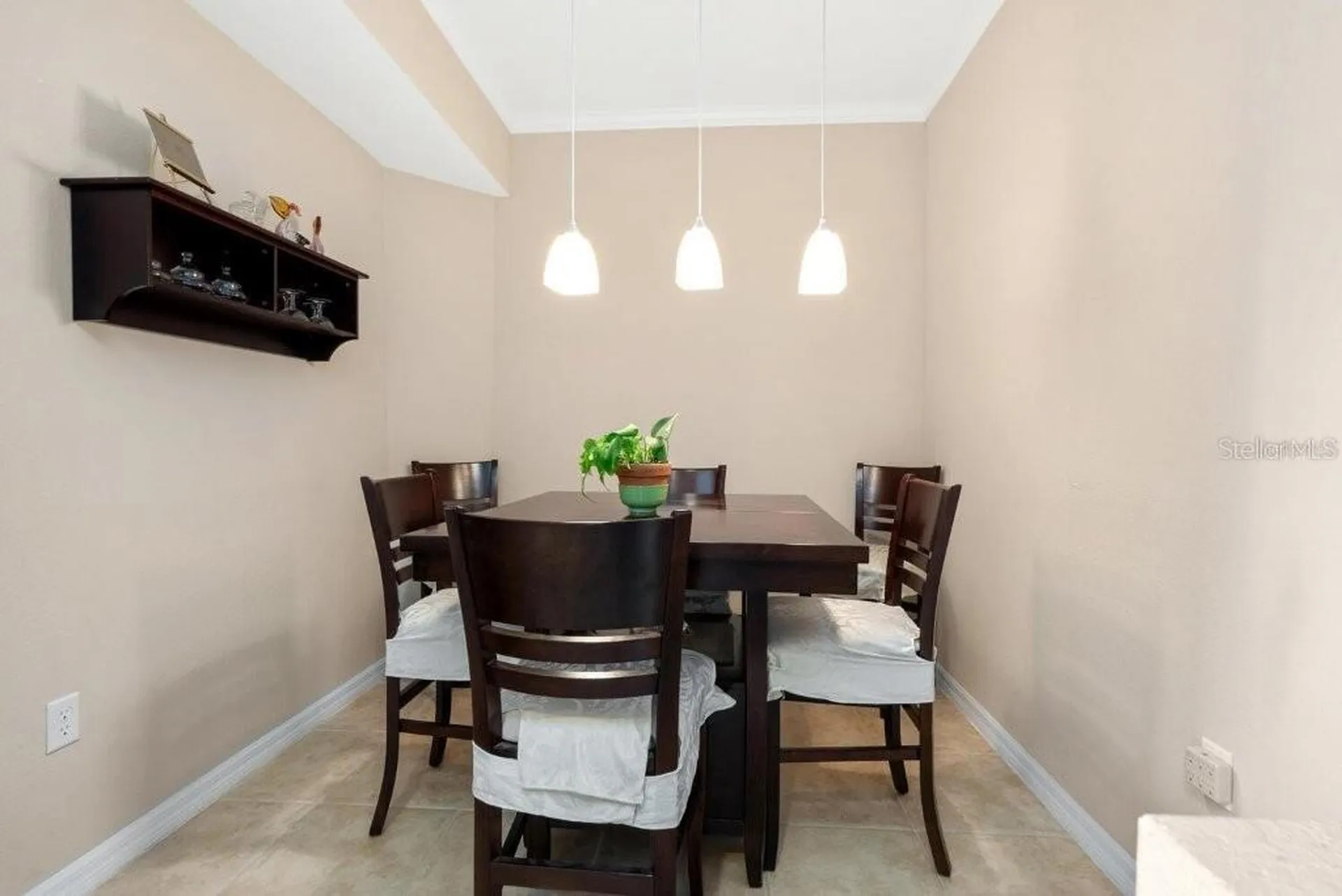 1064 N Tamiami Trail Sarasota FL 34236