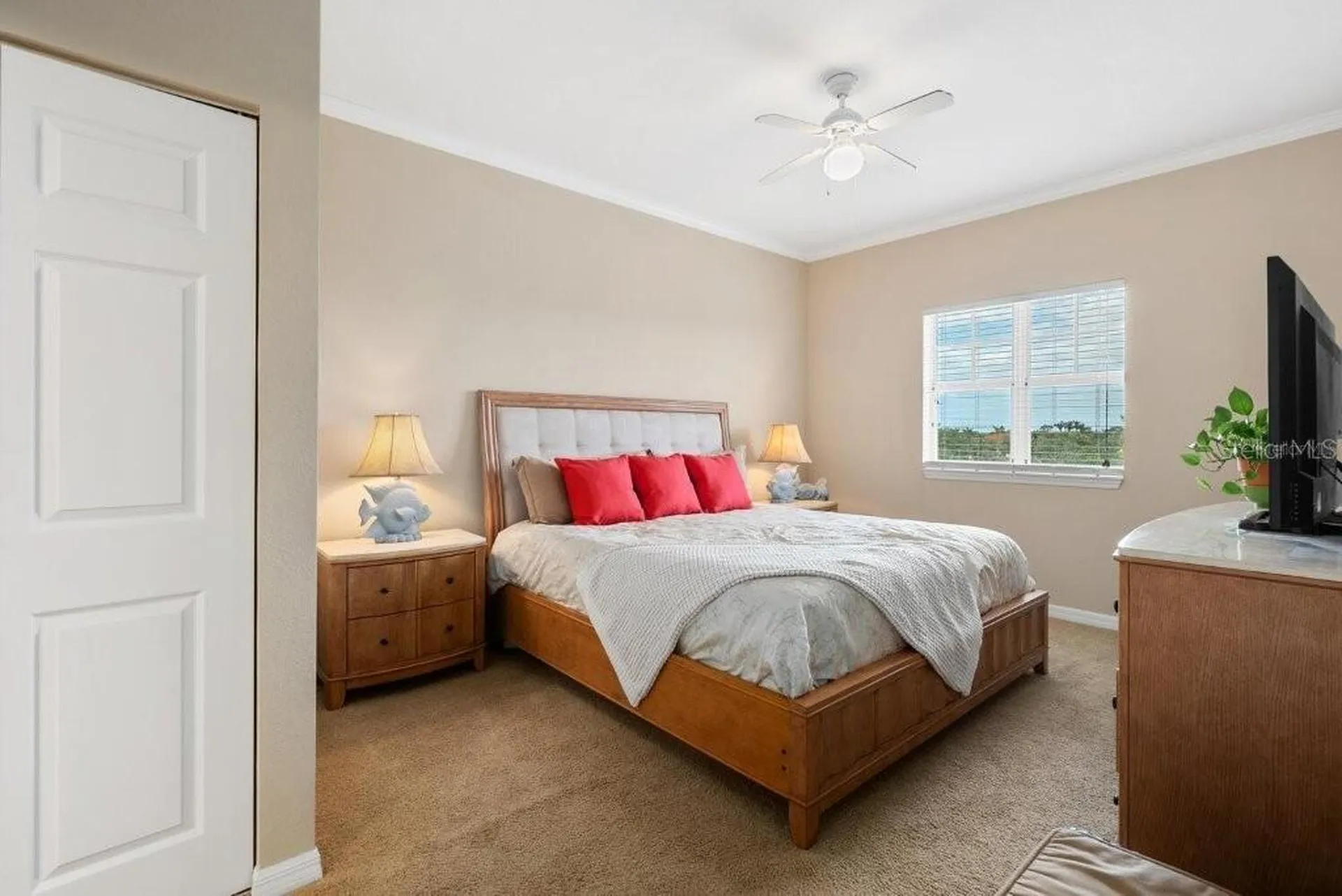 1064 N Tamiami Trail Sarasota FL 34236