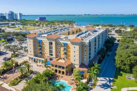 1064 N Tamiami Trail Sarasota FL 34236