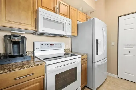 1064 N Tamiami Trail Sarasota FL 34236