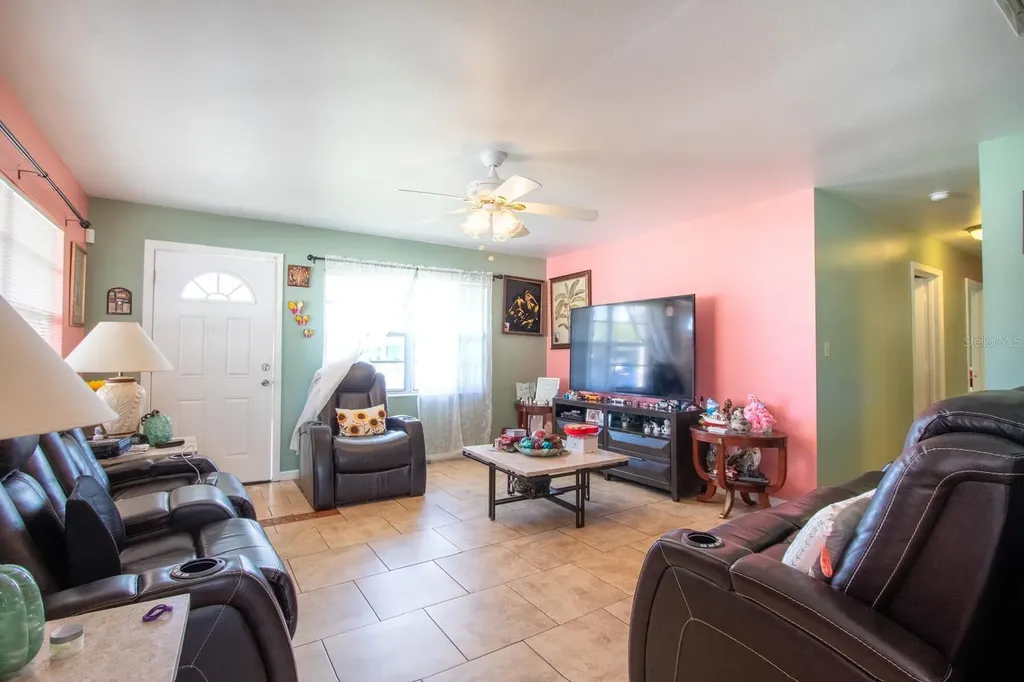 4401 Edgebrook Orlando FL 32809