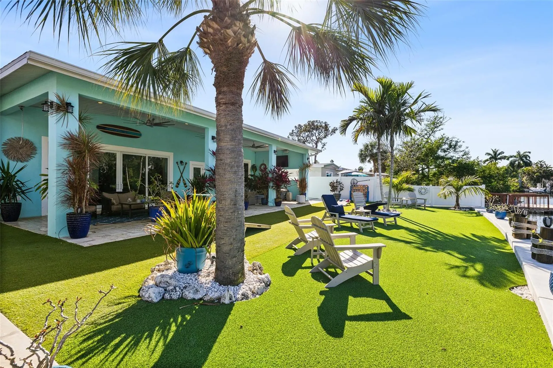 1567 Delaware Avenue NE St Petersburg FL 33703