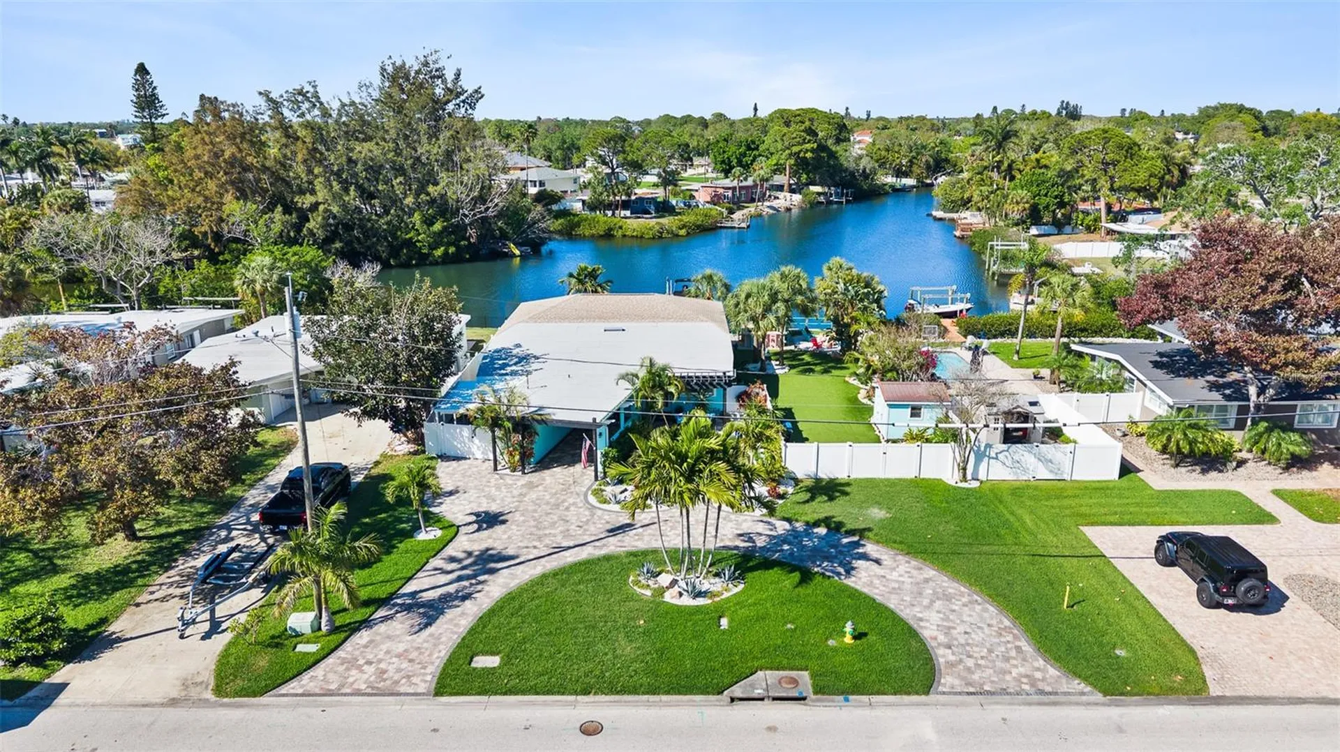 1567 Delaware Avenue NE St Petersburg FL 33703