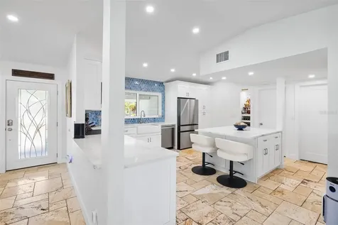 1567 Delaware Avenue NE St Petersburg FL 33703