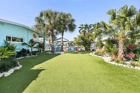 1567 Delaware Avenue NE St Petersburg FL 33703