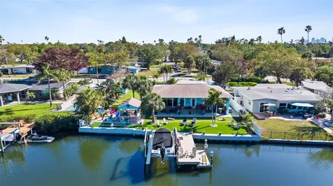 1567 Delaware Avenue NE St Petersburg FL 33703