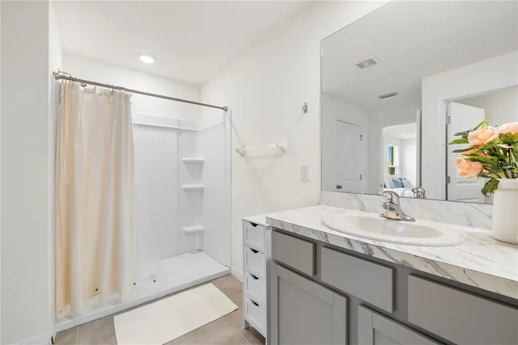 37247 Kings Crown Drive Zephyrhills FL 33541