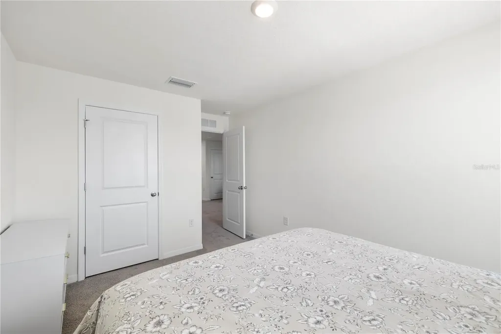 37247 Kings Crown Drive Zephyrhills FL 33541