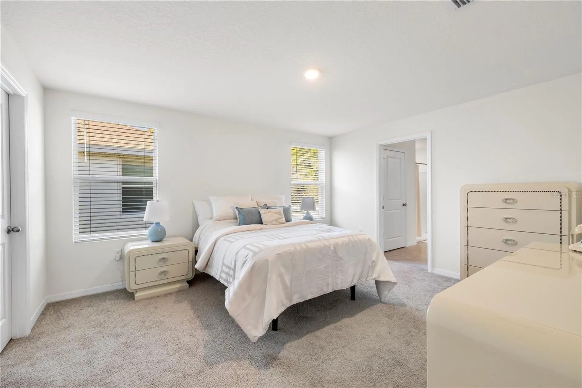 37247 Kings Crown Drive Zephyrhills FL 33541