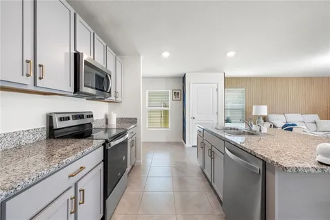 37247 Kings Crown Drive Zephyrhills FL 33541