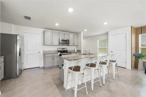 37247 Kings Crown Drive Zephyrhills FL 33541