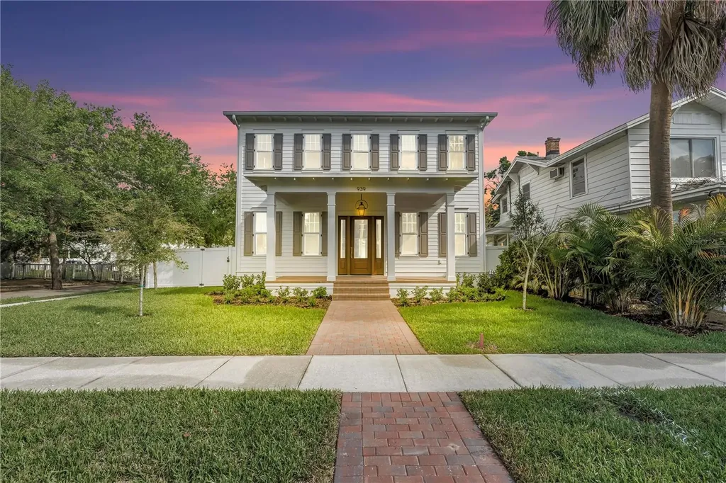 939 19th Avenue N St Petersburg FL 33704