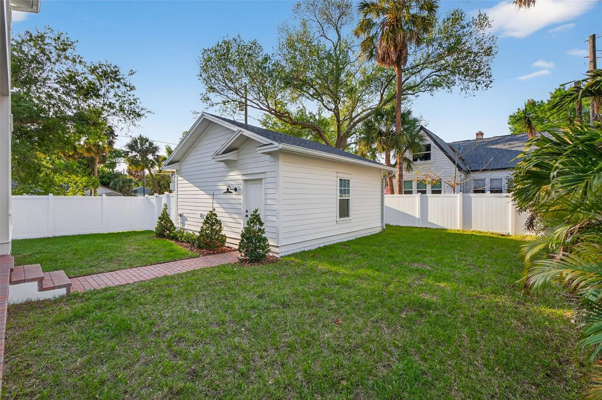 939 19th Avenue N St Petersburg FL 33704