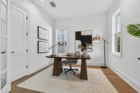 939 19th Avenue N St Petersburg FL 33704