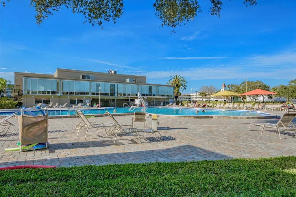 2457 Ecuadorian Way Clearwater FL 33763