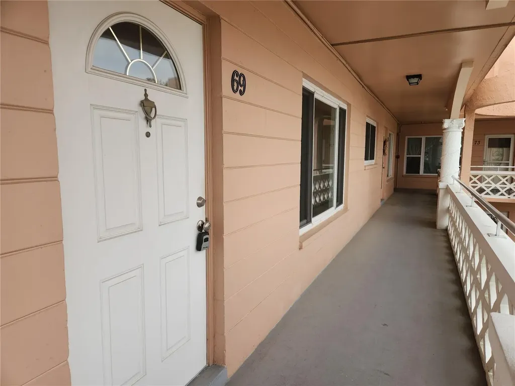 2457 Ecuadorian Way Clearwater FL 33763