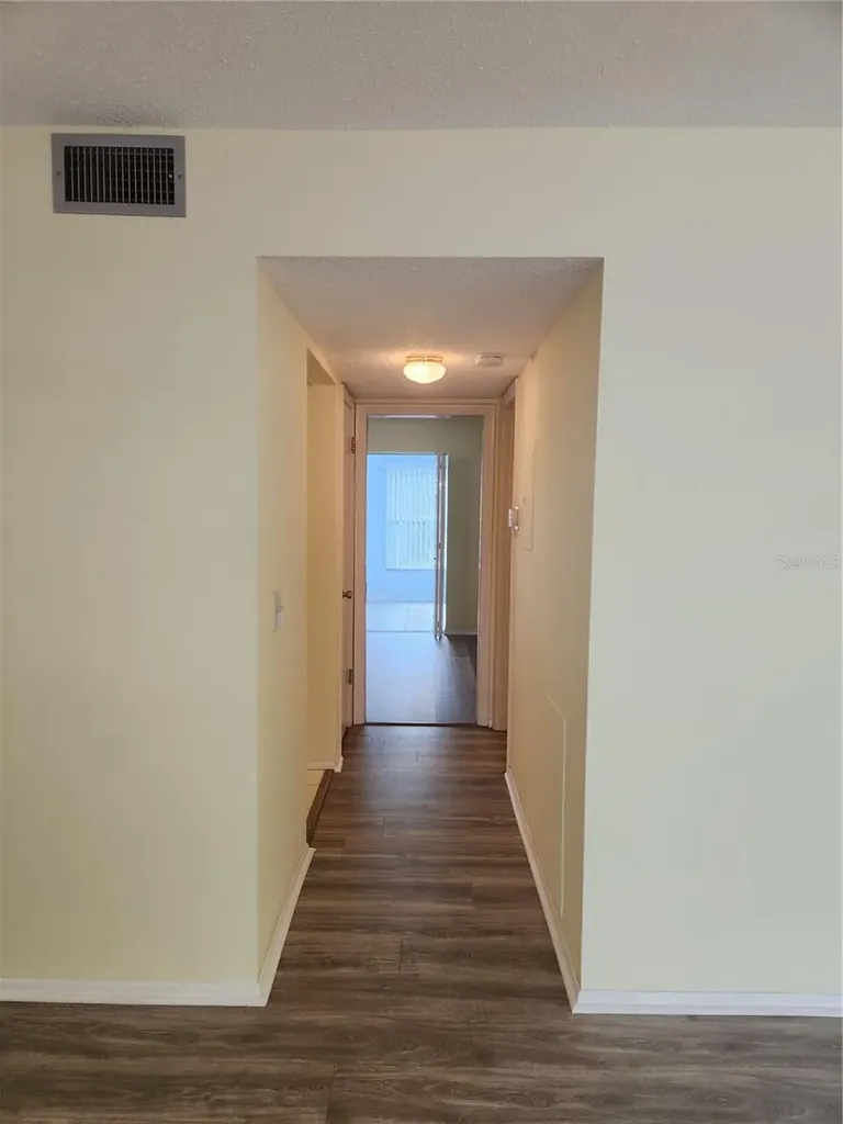2457 Ecuadorian Way Clearwater FL 33763
