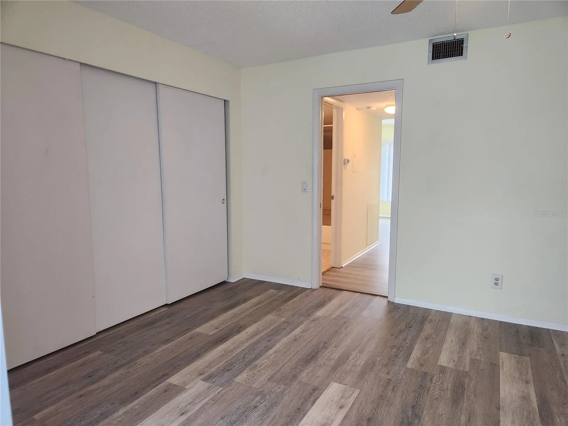 2457 Ecuadorian Way Clearwater FL 33763