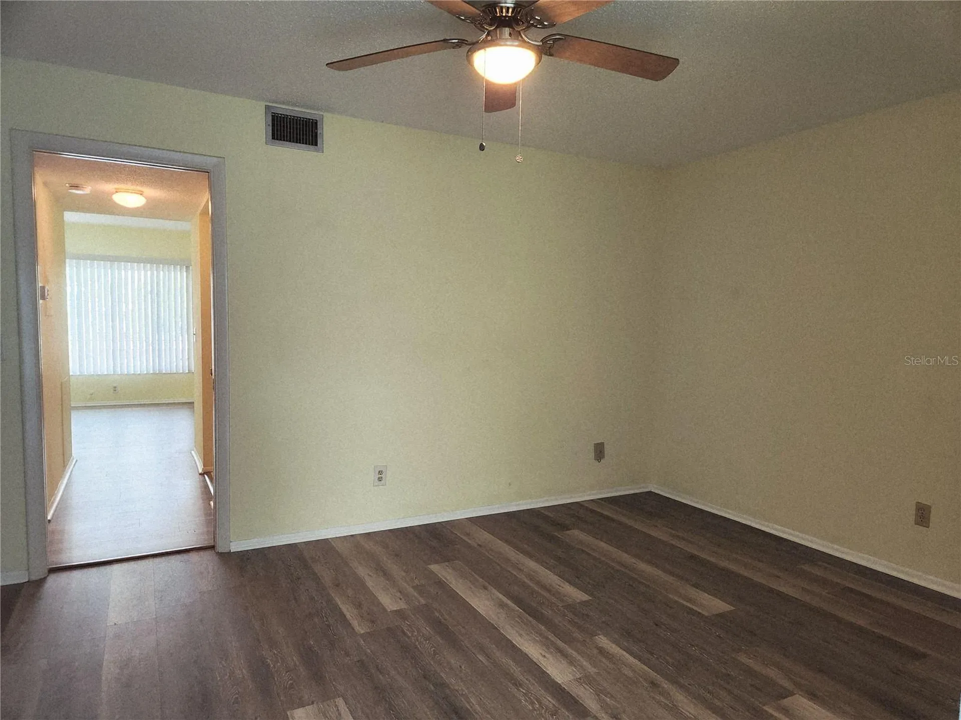 2457 Ecuadorian Way Clearwater FL 33763