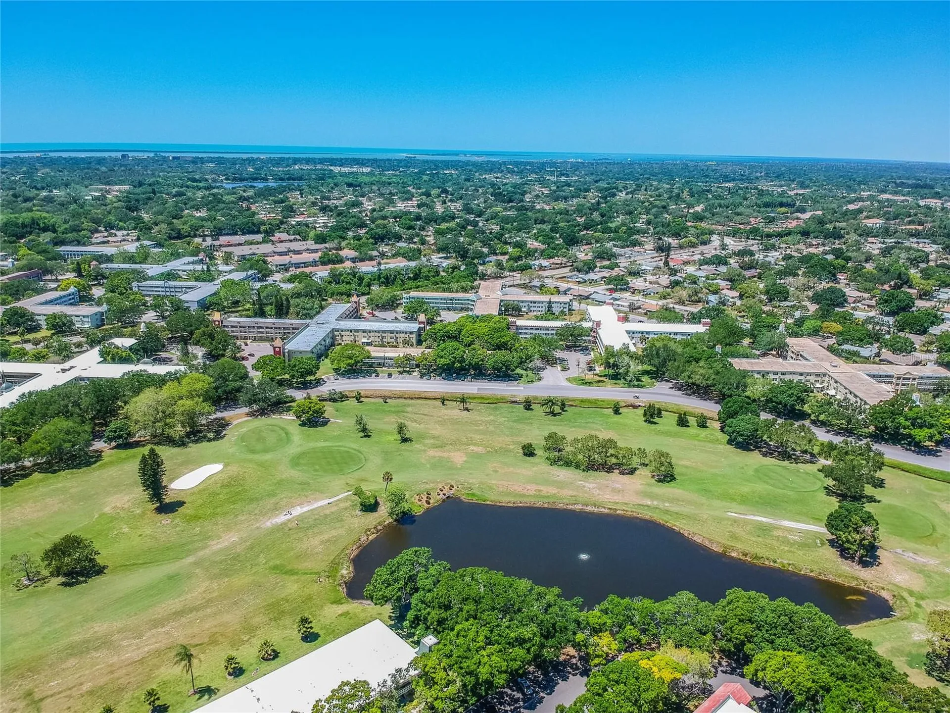 2457 Ecuadorian Way Clearwater FL 33763