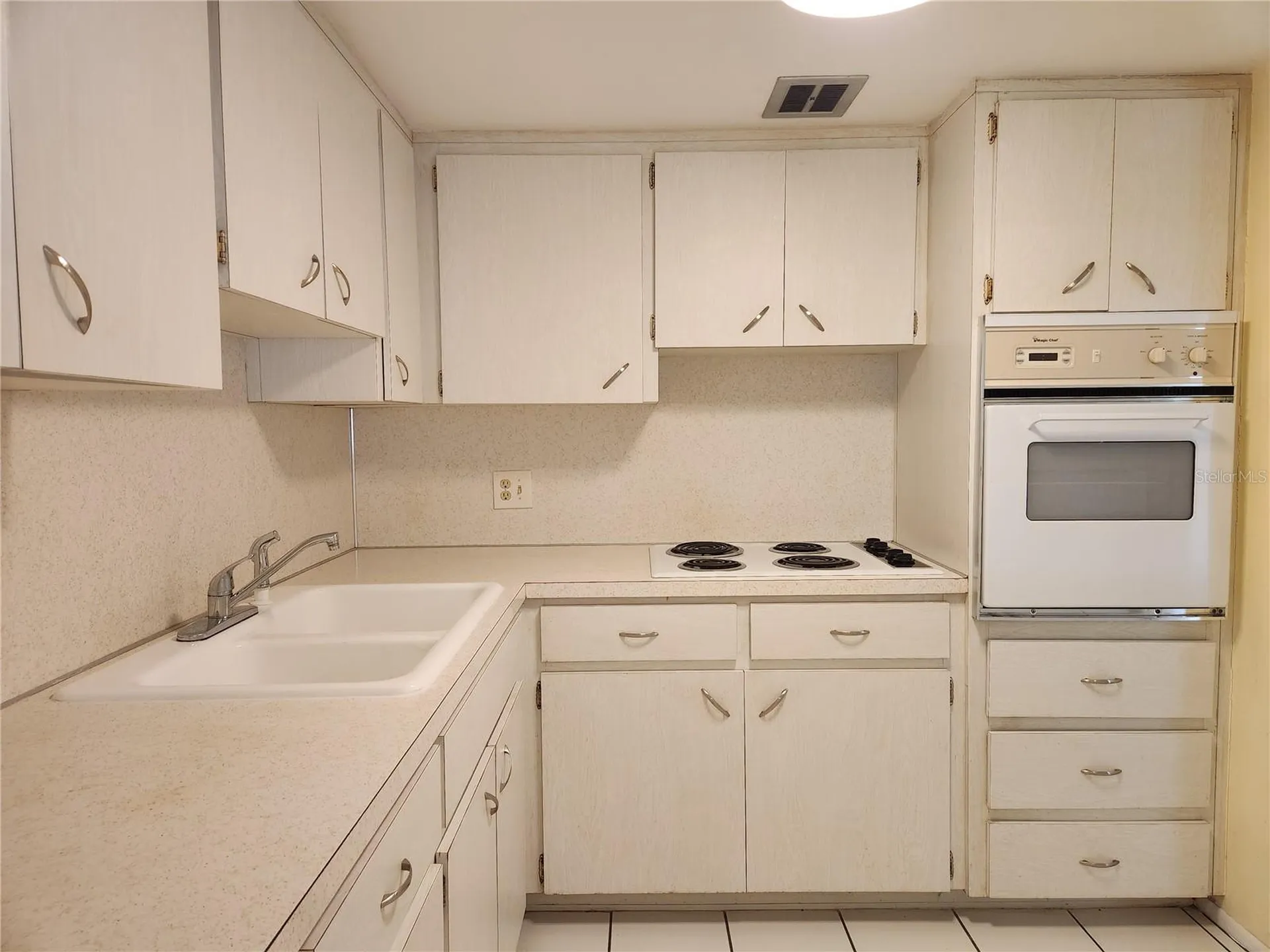 2457 Ecuadorian Way Clearwater FL 33763