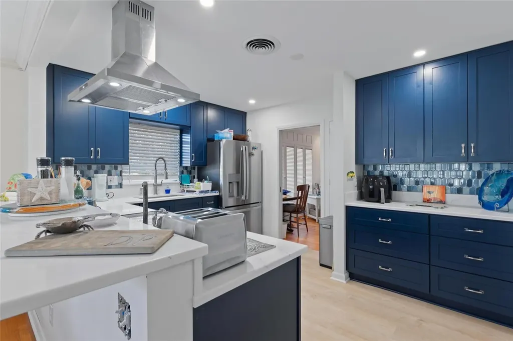 502 Hillcrest Avenue Tarpon Springs FL 34689