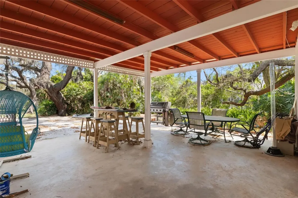 502 Hillcrest Avenue Tarpon Springs FL 34689