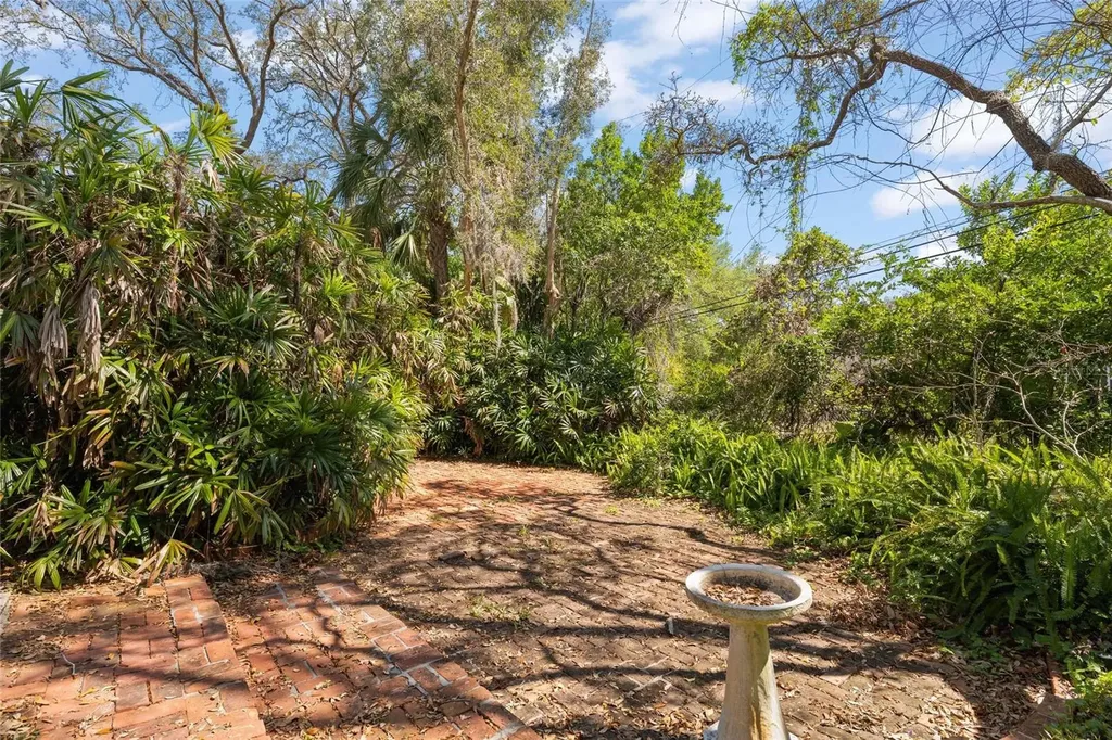 502 Hillcrest Avenue Tarpon Springs FL 34689