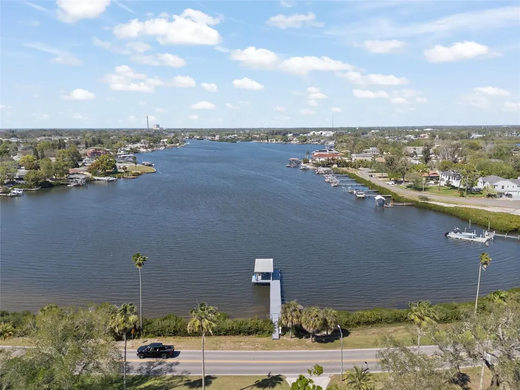 502 Hillcrest Avenue Tarpon Springs FL 34689