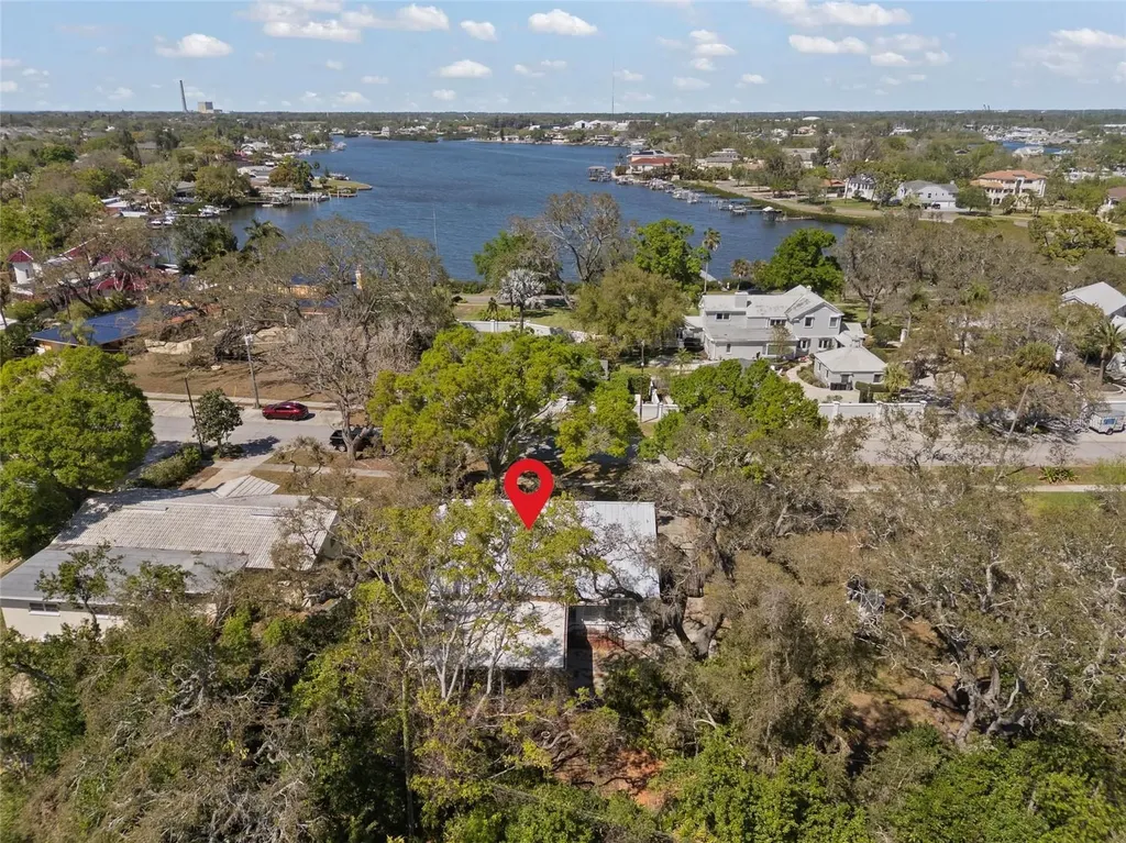 502 Hillcrest Avenue Tarpon Springs FL 34689