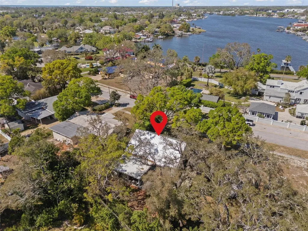502 Hillcrest Avenue Tarpon Springs FL 34689