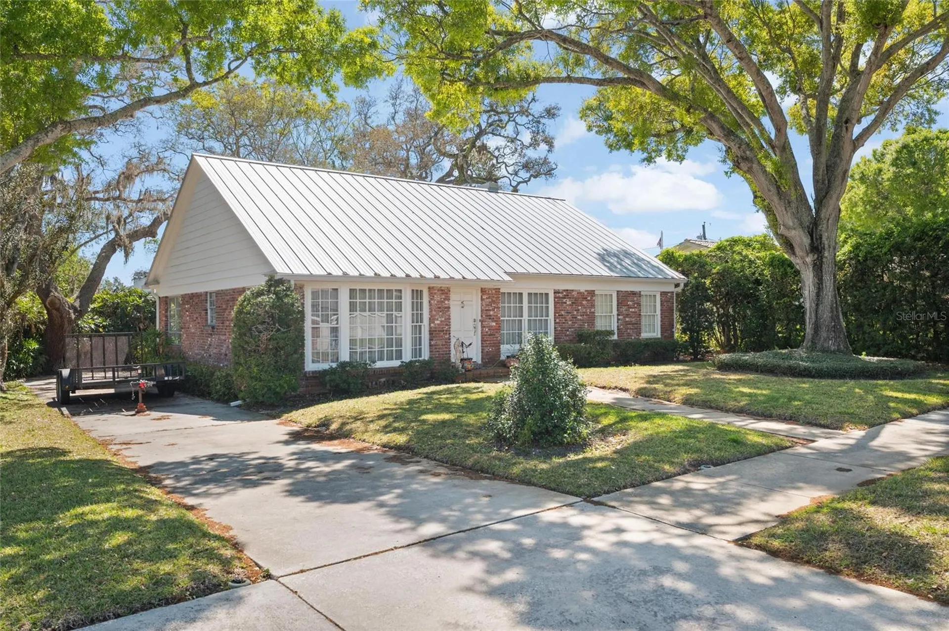 502 Hillcrest Avenue Tarpon Springs FL 34689