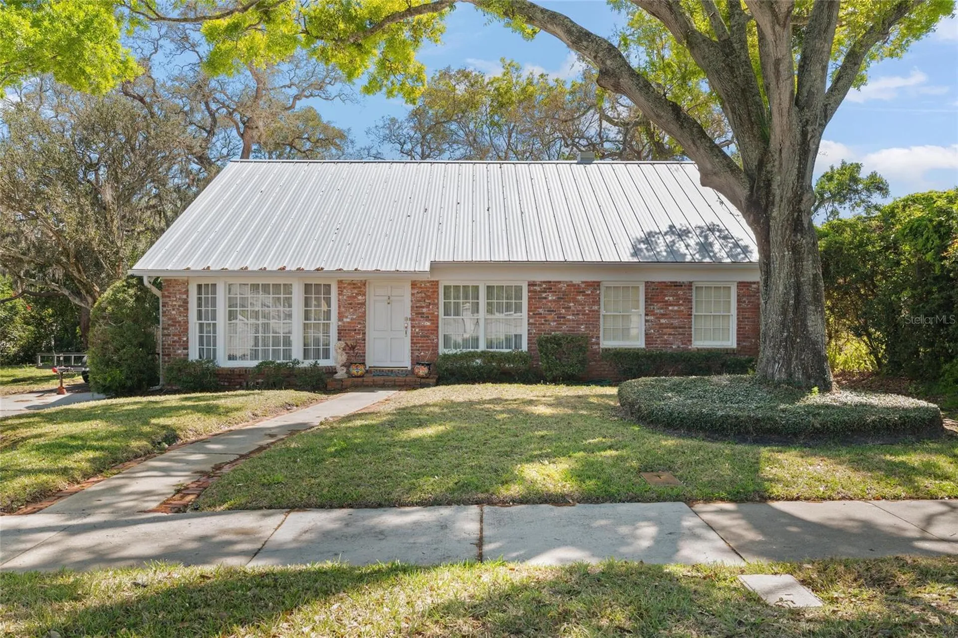 502 Hillcrest Avenue Tarpon Springs FL 34689