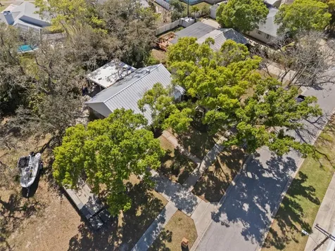 502 Hillcrest Avenue Tarpon Springs FL 34689