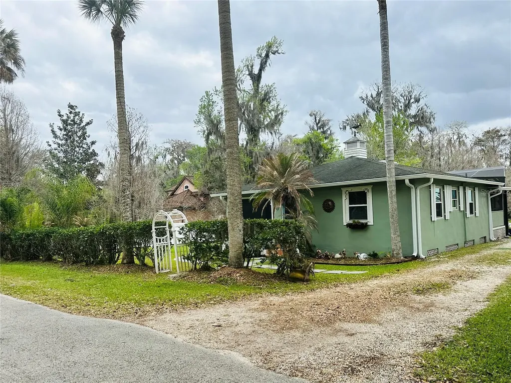 357 Magnolia Place Debary FL 32713