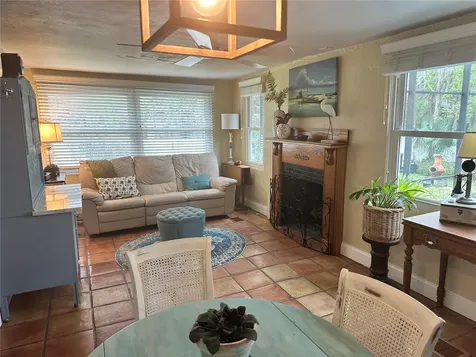 357 Magnolia Place Debary FL 32713