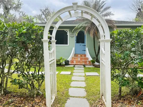 357 Magnolia Place Debary FL 32713