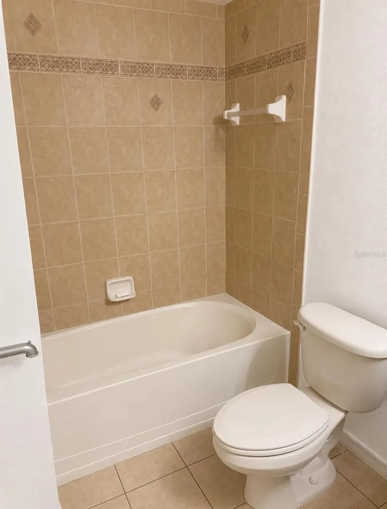 8520 Broken Willow Court Tampa FL 33647