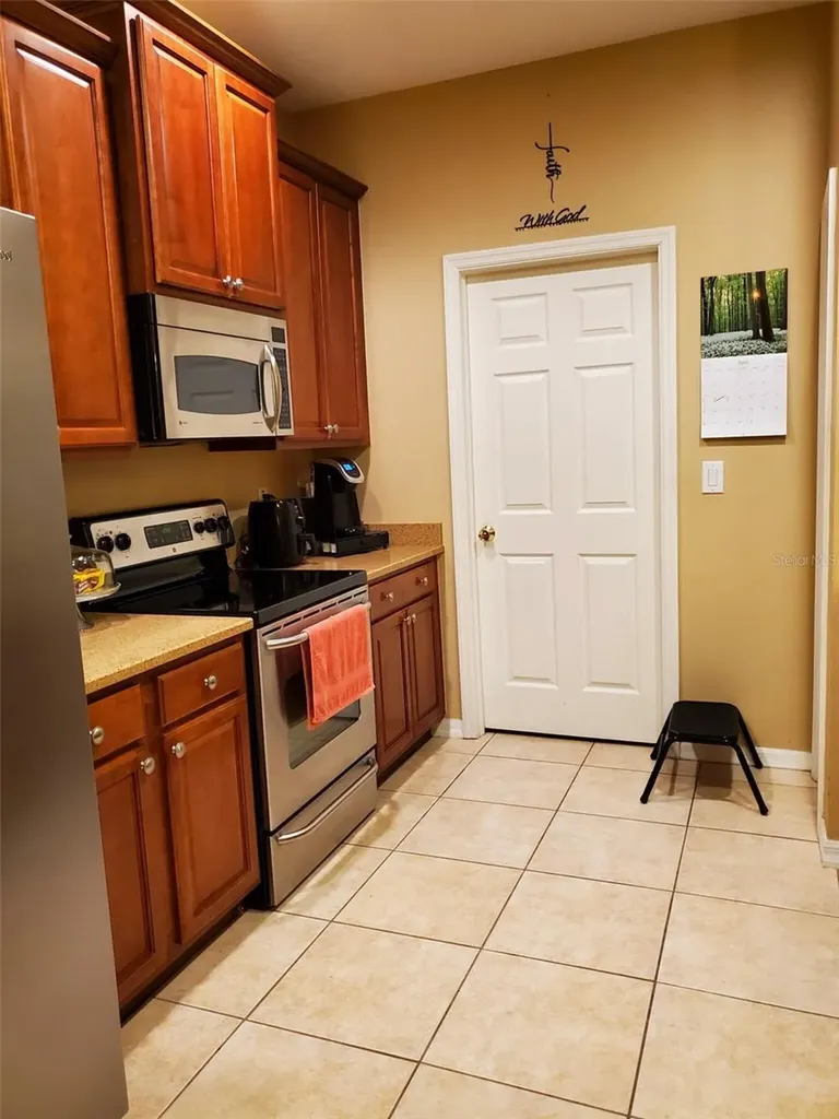8520 Broken Willow Court Tampa FL 33647