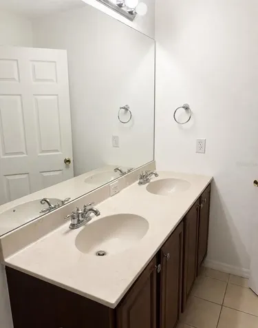 8520 Broken Willow Court Tampa FL 33647