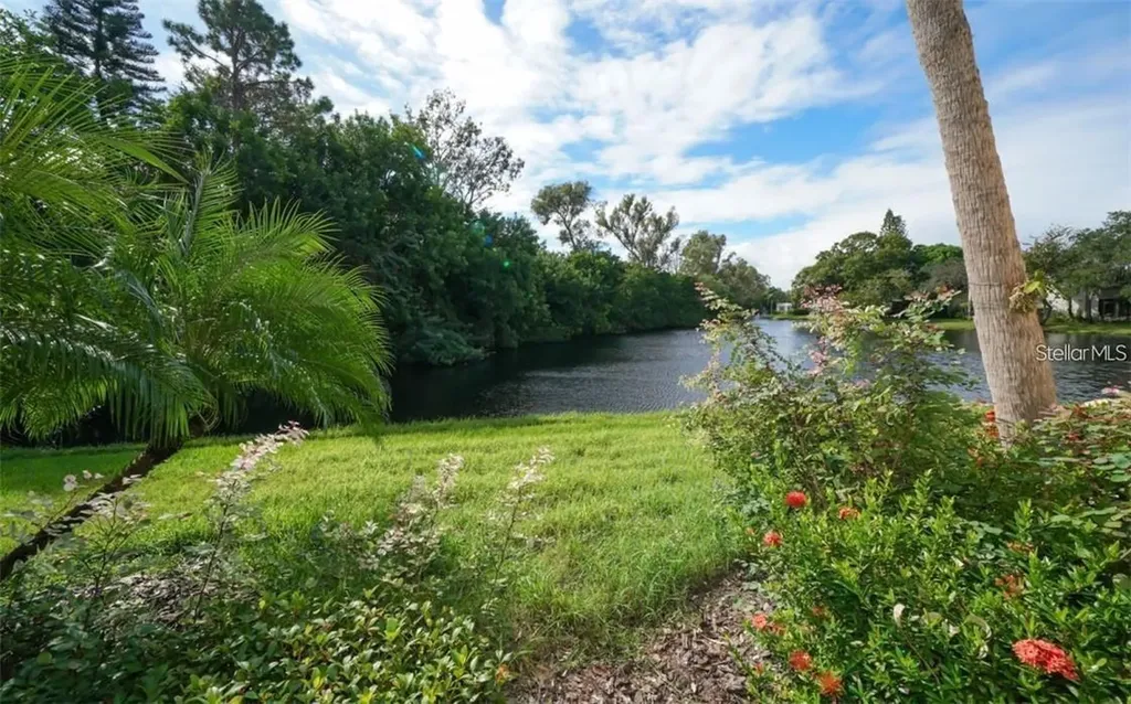 183 Pineneedle Drive Bradenton FL 34210