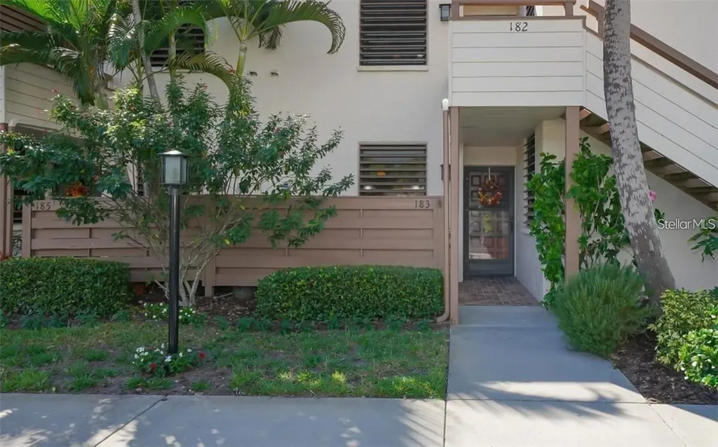 183 Pineneedle Drive Bradenton FL 34210