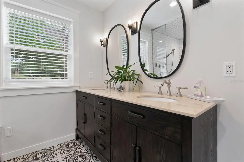 5534 Baybrook Avenue Orlando FL 32819
