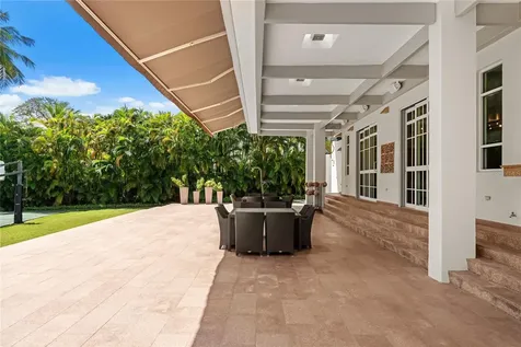 9 Castaña Street Guaynabo PR 00968