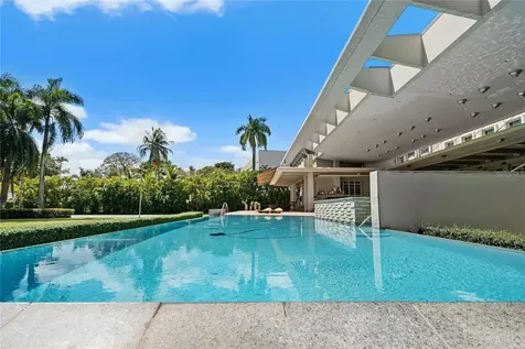 9 Castaña Street Guaynabo PR 00968
