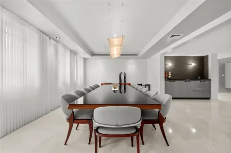 9 Castaña Street Guaynabo PR 00968