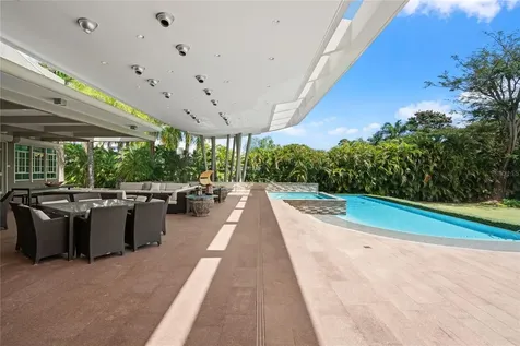 9 Castaña Street Guaynabo PR 00968