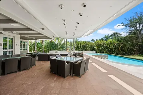 9 Castaña Street Guaynabo PR 00968